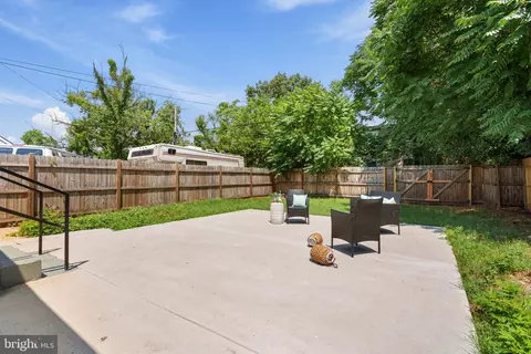 3220 D St SE, Washington, DC 20019 photo 18