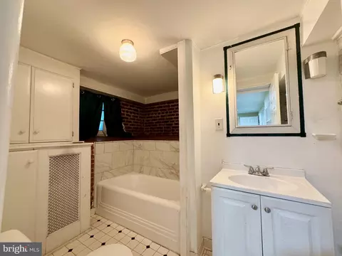 415 6th St NE, Washington, DC 20002 photo 32