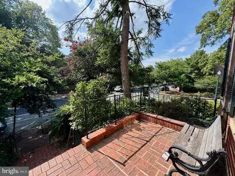 415 6th St NE, Washington, DC 20002 photo 3