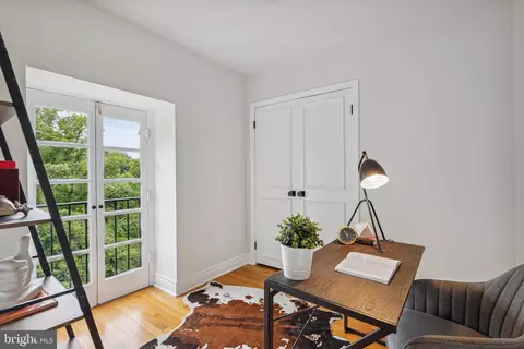 2132 Cathedral Ave NW, Washington, DC 20008 photo 28