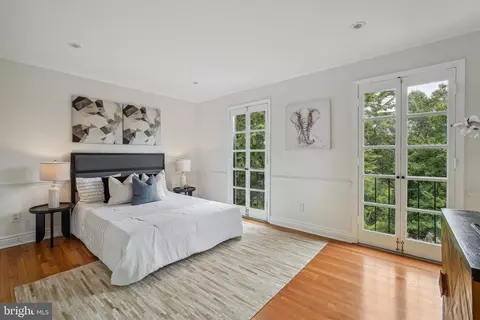 2132 Cathedral Ave NW, Washington, DC 20008 photo 29