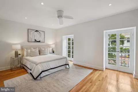 2132 Cathedral Ave NW, Washington, DC 20008 photo 23