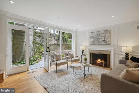 2132 Cathedral Ave NW, Washington, DC 20008 photo 9