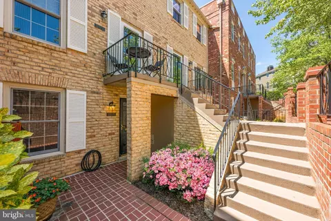 3233 Sutton Place Pl NW # C, Washington, DC 20016