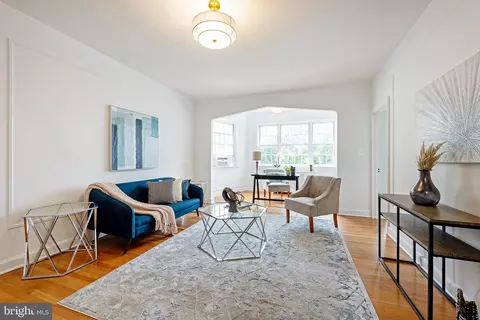 Living - 2737 Devonshire Pl NW #404, Washington, DC 20008 photo 5 of 7
