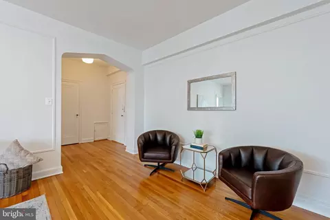 Living - 2737 Devonshire Pl NW #404, Washington, DC 20008 photo 3 of 7