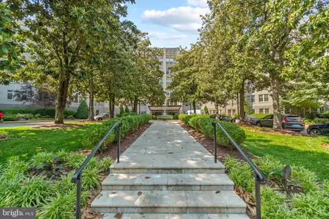 Exterior - 2737 Devonshire Pl NW #404, Washington, DC 20008 photo 1 of 5