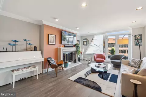 3030 K St NW #203, Washington, DC 20007