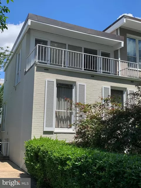 261 G St SW #108, Washington, DC 20024