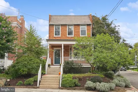 4527 44th St NW, Washington, DC 20016