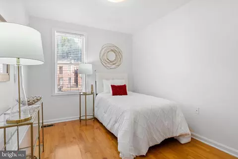 Bedroom - 622 14th Pl NE, Washington, DC 20002 photo 3 of 4
