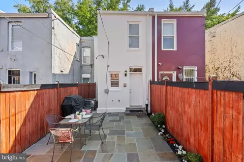 Exterior - 622 14th Pl NE, Washington, DC 20002 photo 5 of 9