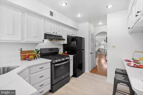 Kitchen - 622 14th Pl NE, Washington, DC 20002 photo 2 of 3