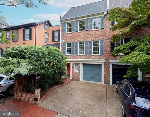 3057 Q St NW, Washington, DC 20007