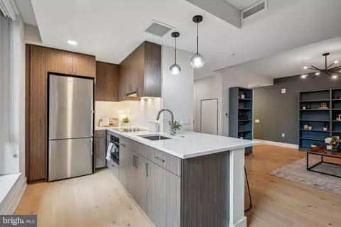 1211 Van St SE #401, Washington, DC 20003