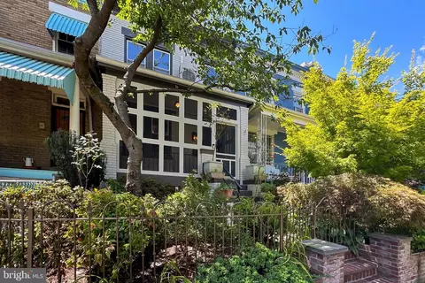 529 14th St SE, Washington, DC 20003