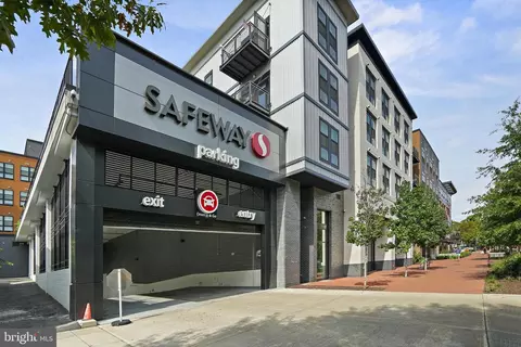 Exterior - 529 14th St SE, Washington, DC 20003 photo 35 of 44