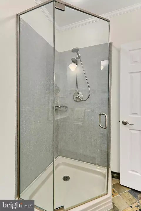 Bath - 529 14th St SE, Washington, DC 20003 photo 3 of 7