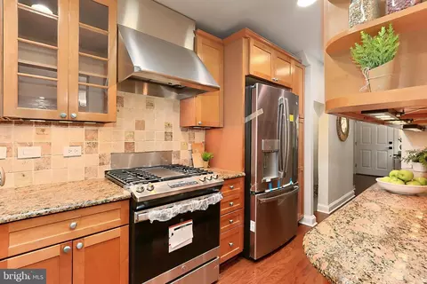 Kitchen - 529 14th St SE, Washington, DC 20003 photo 2 of 4