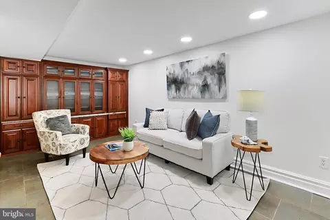 Living - 529 14th St SE, Washington, DC 20003 photo 1 of 3