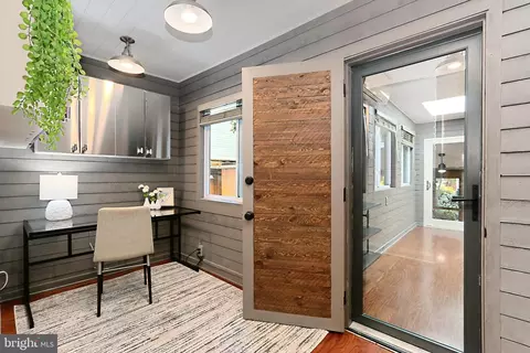 Entry Way - 529 14th St SE, Washington, DC 20003 photo 5 of 7