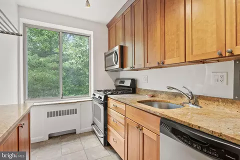 4100 W Street St NW #305, Washington, DC 20007 photo 6