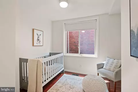 Bedroom - 559 15th St SE, Washington, DC 20003 photo 4 of 7