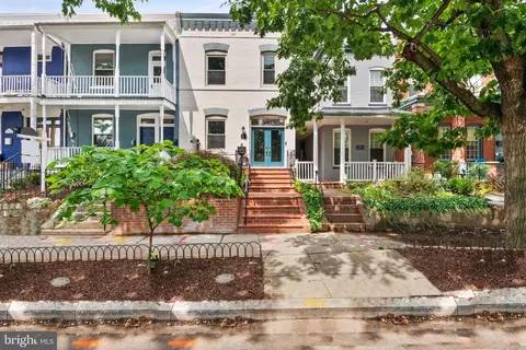 559 15th St SE, Washington, DC 20003