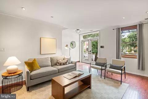 Living - 559 15th St SE, Washington, DC 20003 photo 2 of 2