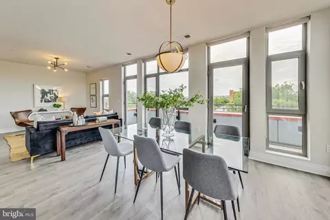 900 11th St SE #403, Washington, DC 20003
