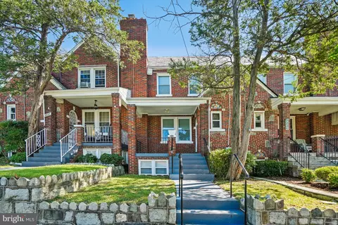 5233 2nd St NW, Washington, DC 20011