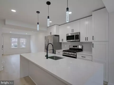 Kitchen - 811 20th St NE, Washington, DC 20002 photo 1 of 14
