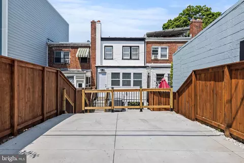 Exterior - 811 20th St NE, Washington, DC 20002 photo 8 of 9