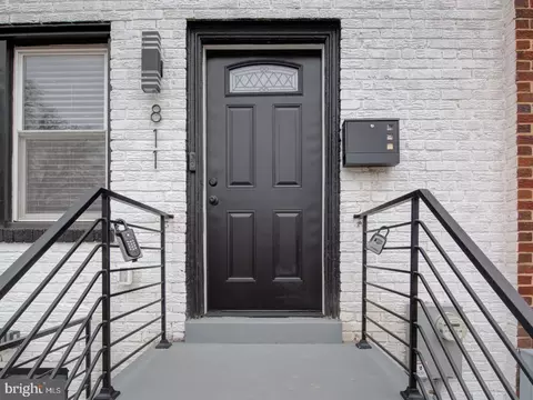 Exterior - 811 20th St NE, Washington, DC 20002 photo 4 of 9