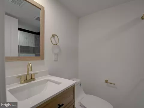 Bath - 811 20th St NE, Washington, DC 20002 photo 6 of 8