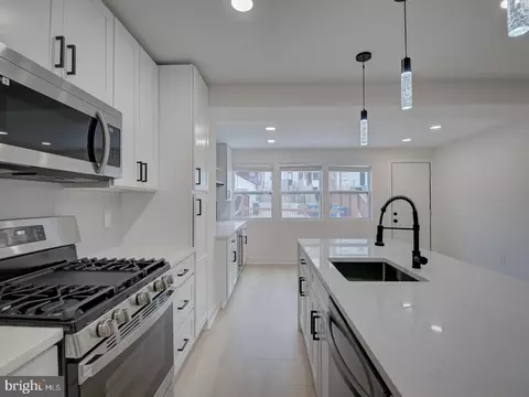 Kitchen - 811 20th St NE, Washington, DC 20002 photo 12 of 14
