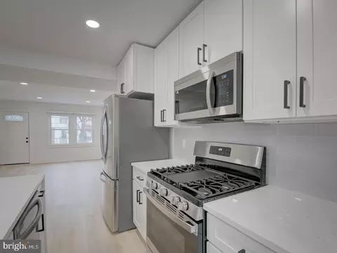 Kitchen - 811 20th St NE, Washington, DC 20002 photo 9 of 14