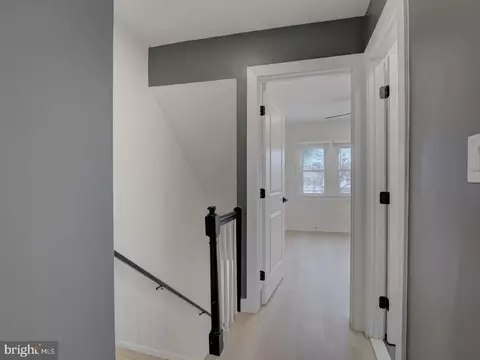 Entry Way - 811 20th St NE, Washington, DC 20002 photo 4 of 6