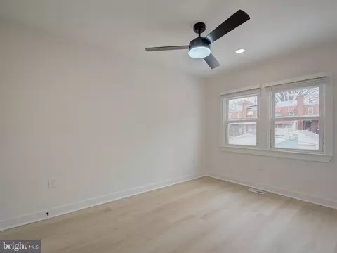 Bedroom - 811 20th St NE, Washington, DC 20002 photo 4 of 9