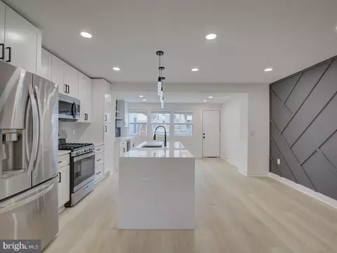 Kitchen - 811 20th St NE, Washington, DC 20002 photo 3 of 14