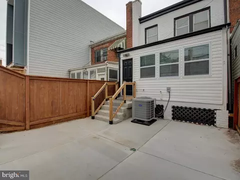 Exterior - 811 20th St NE, Washington, DC 20002 photo 5 of 9