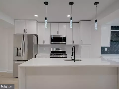 Kitchen - 811 20th St NE, Washington, DC 20002 photo 6 of 14