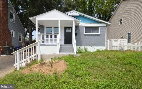 5424 Call Pl SE, Washington, DC 20019
