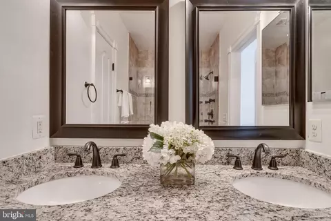 Bath - 1006 18th St NE, Washington, DC 20002 photo 6 of 12