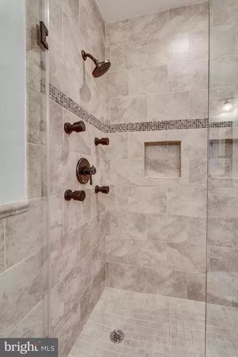 Bath - 1006 18th St NE, Washington, DC 20002 photo 9 of 12