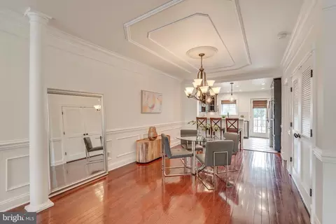 Entry Way - 1006 18th St NE, Washington, DC 20002 photo 3 of 9