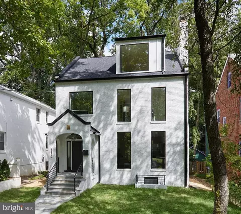 5437 33rd St NW, Washington, DC 20015