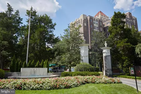 4000 Cathedral Ave NW #126-B, Washington, DC 20016
