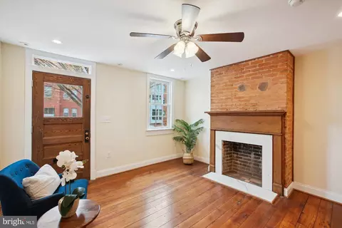 903 11th St SE, Washington, DC 20003 photo 16
