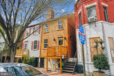 903 11th St SE, Washington, DC 20003